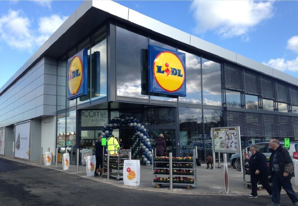 Lidl Store & Archdales 73 Club | A & H Construction